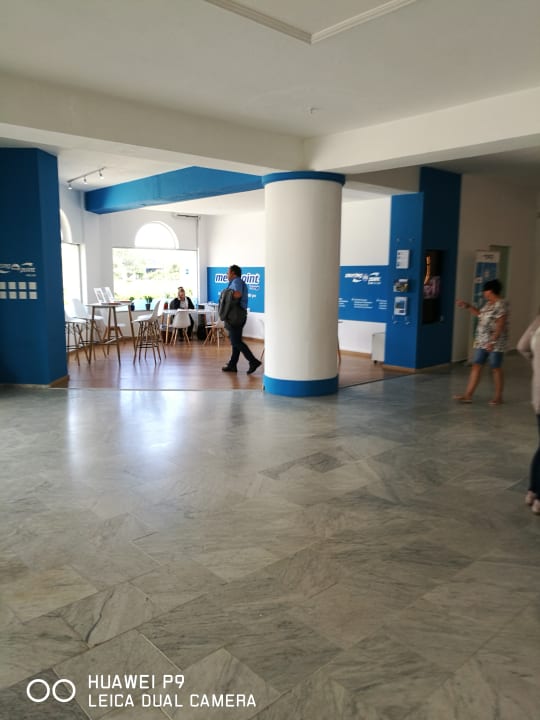 Lobby Sandy Beach Resort