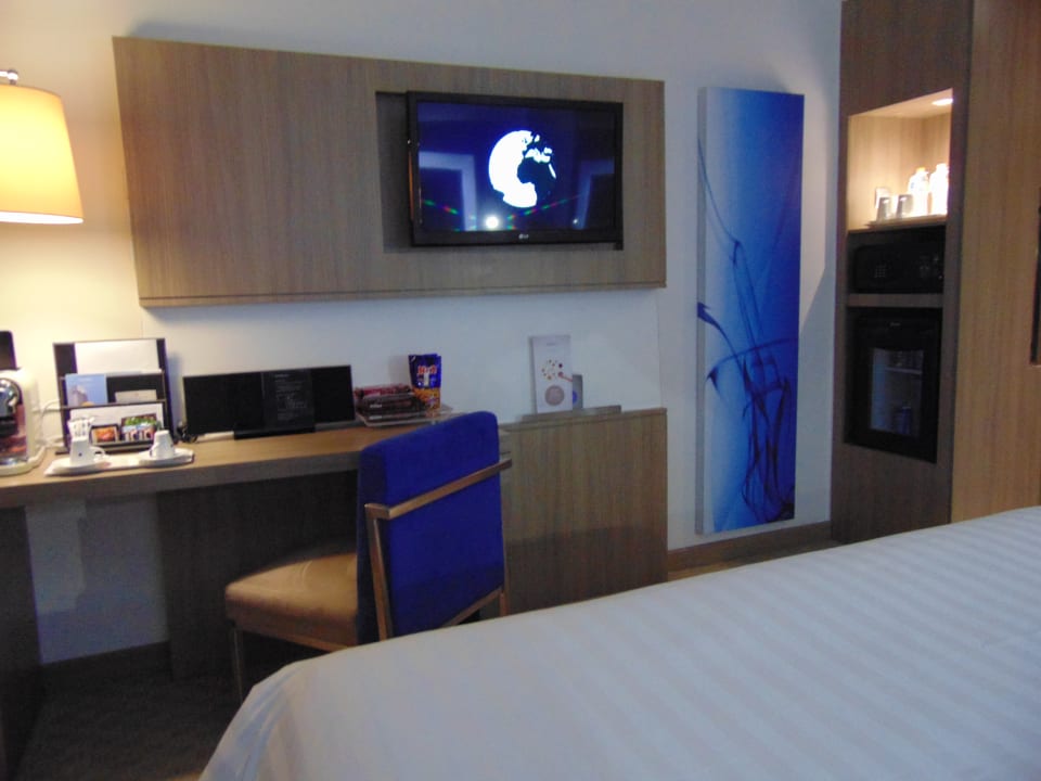 Zimmer Novotel Tangerang