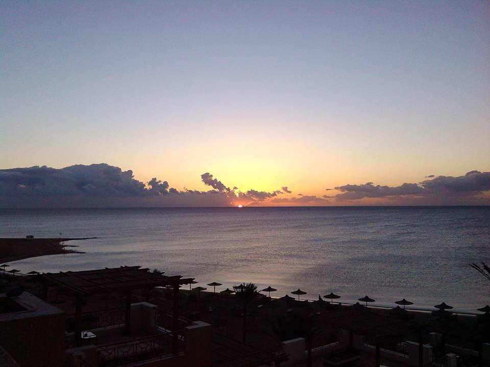 Sonnenaufgang Imperial Shams Abu Soma