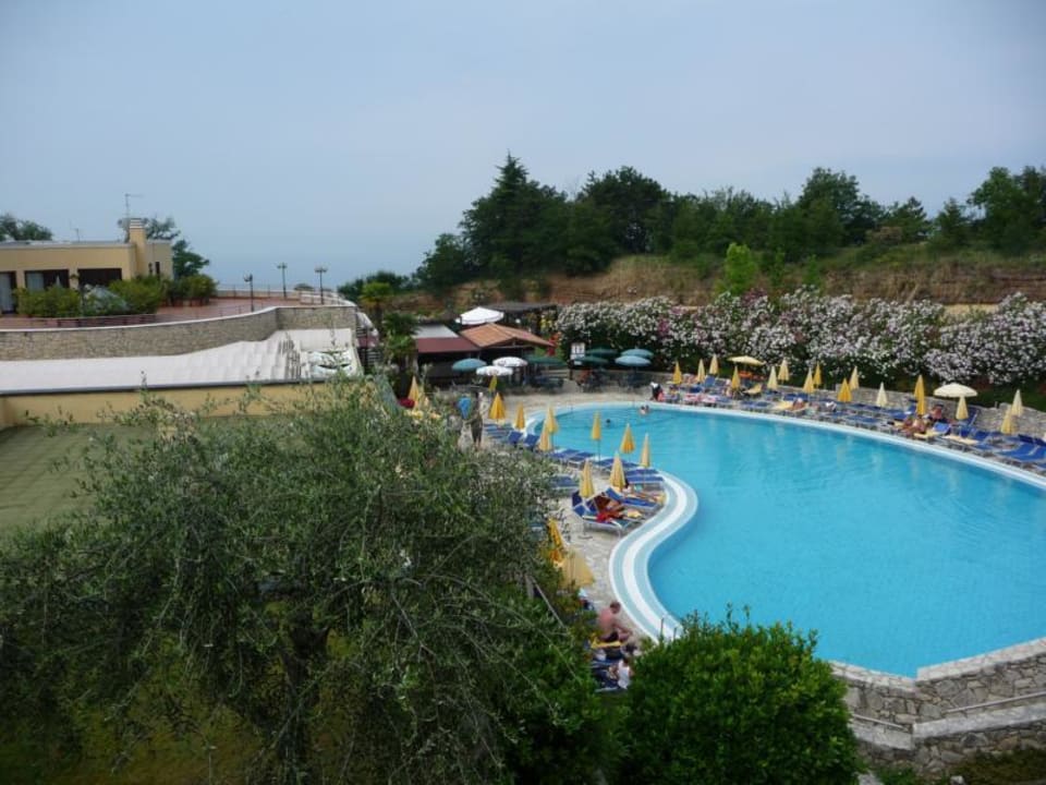 Blick von der Zimmerterrasse Hotel Le Torri del Garda