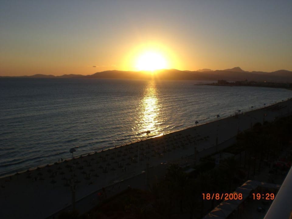 Sonnenuntergang vom Hotelzimmer aus gesehen Hotel HM Gran Fiesta