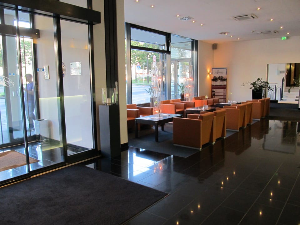 Eingangsbereich Flemings Hotel Wien-Stadthalle
