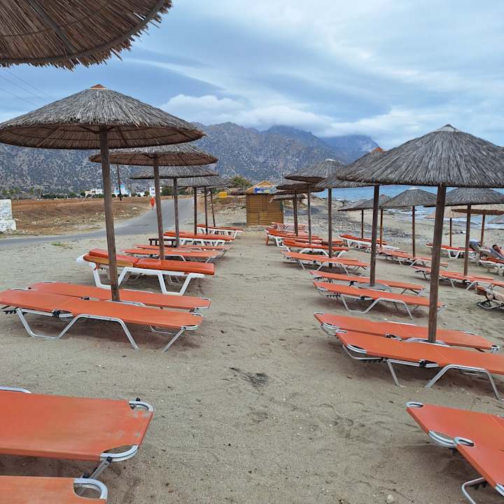 Strand Sovereign Beach Hotel