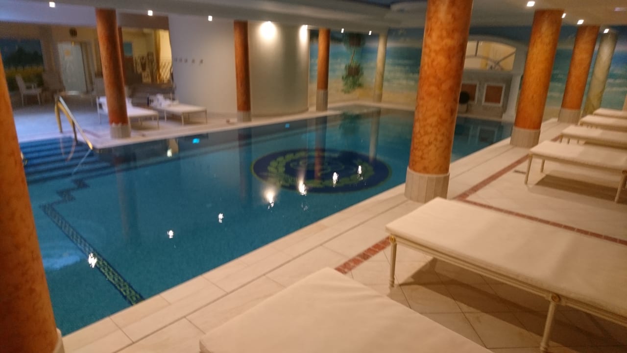 Pool Rugard Thermal Strandhotel