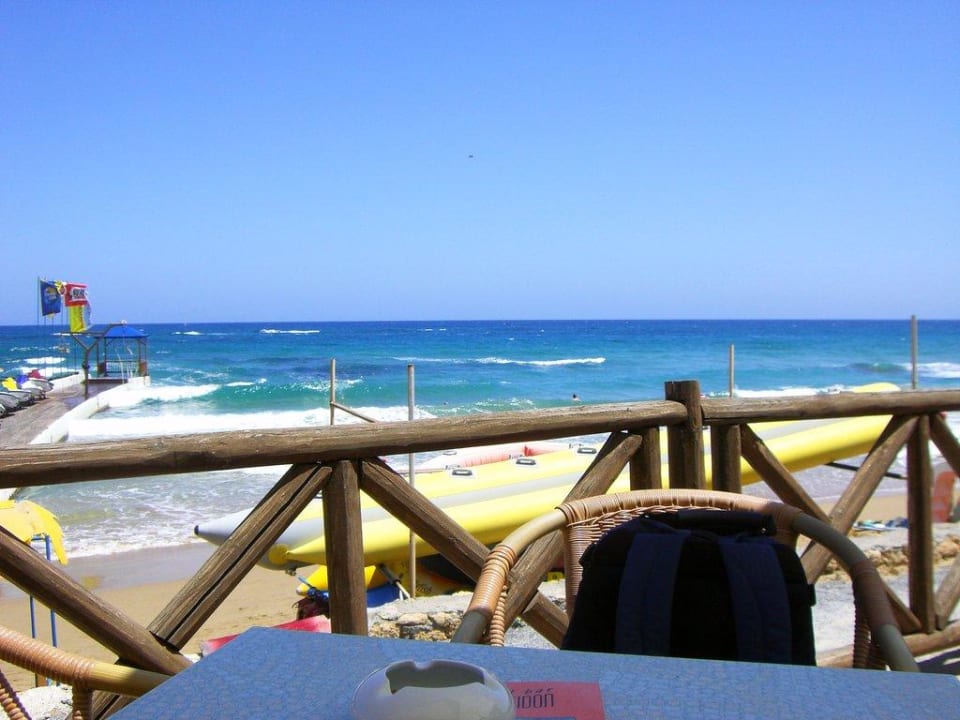 Ausblick aus der Strandbar Alexander Beach Hotel & Village Resort