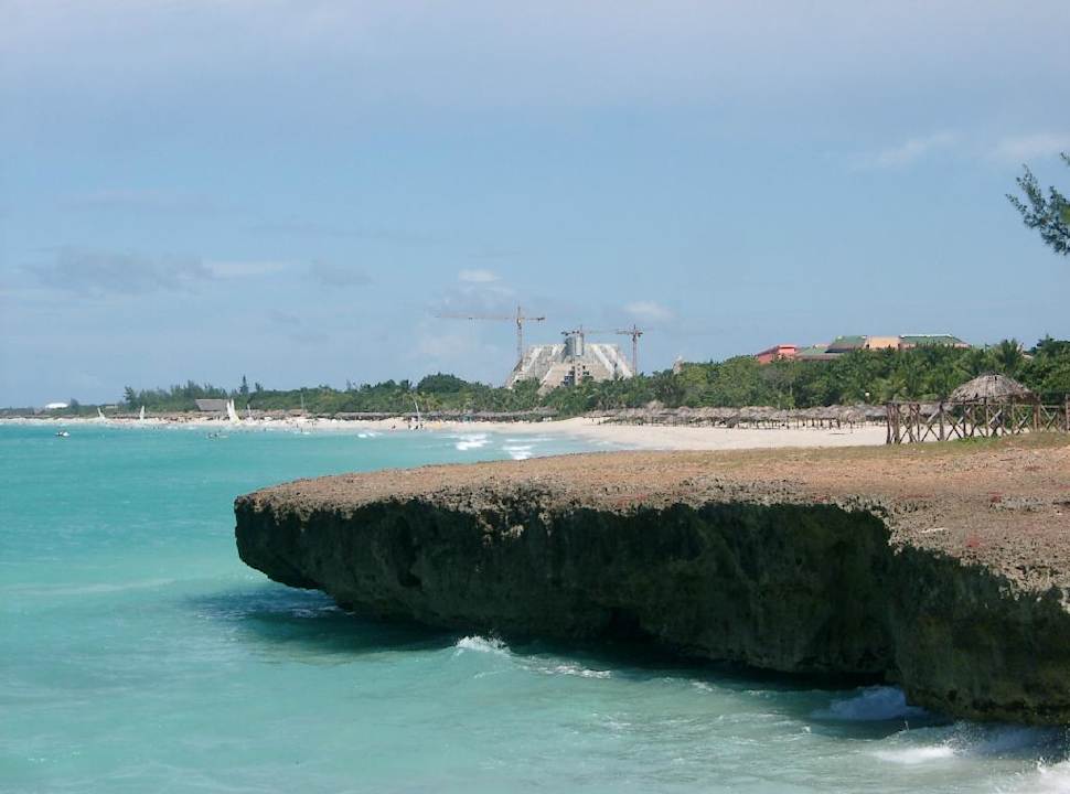 Blick zu einem neu entstehenden Hotel Sirenis Tropical Varadero