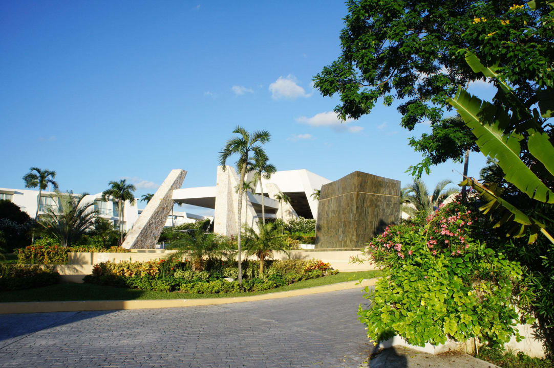 Hotelzufahrt Grand Sirenis Riviera Maya Resort & Spa