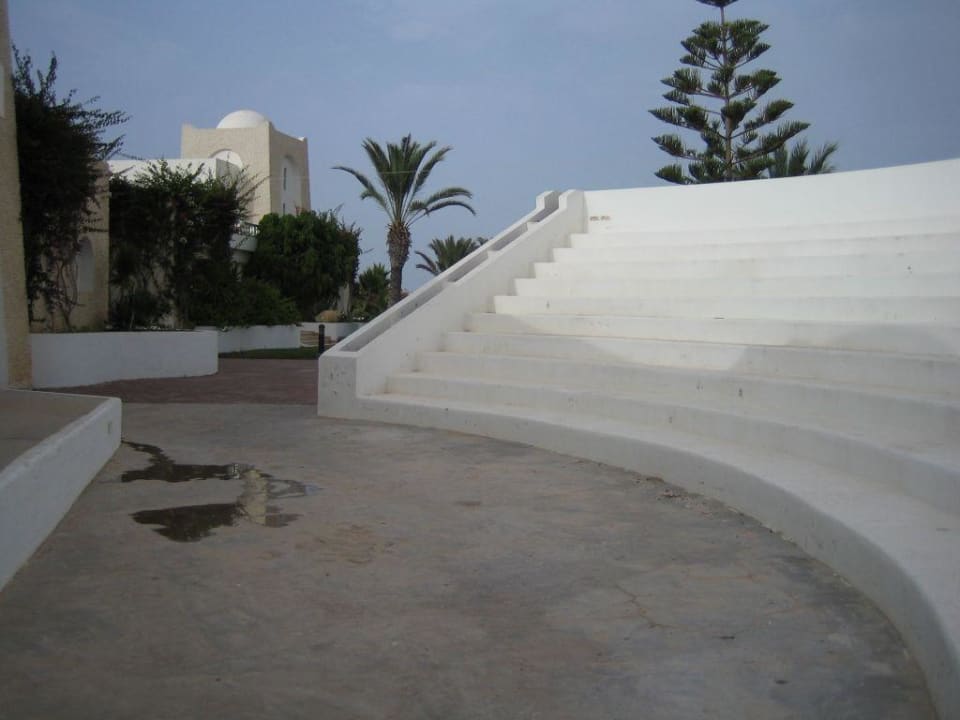 Theater Hotel Royal Garden Palace