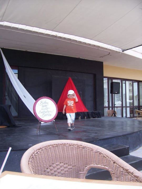 Die professionelle Bühne für das super Profi Team. allsun App.-Hotel Orient Beach