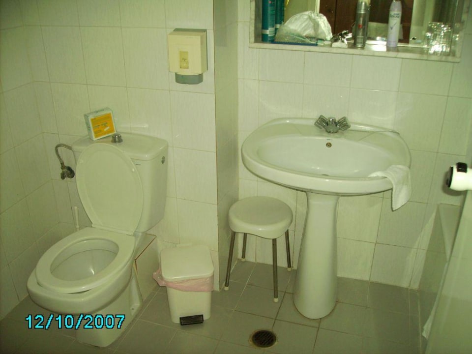 Bad Olympos Beach Hotel