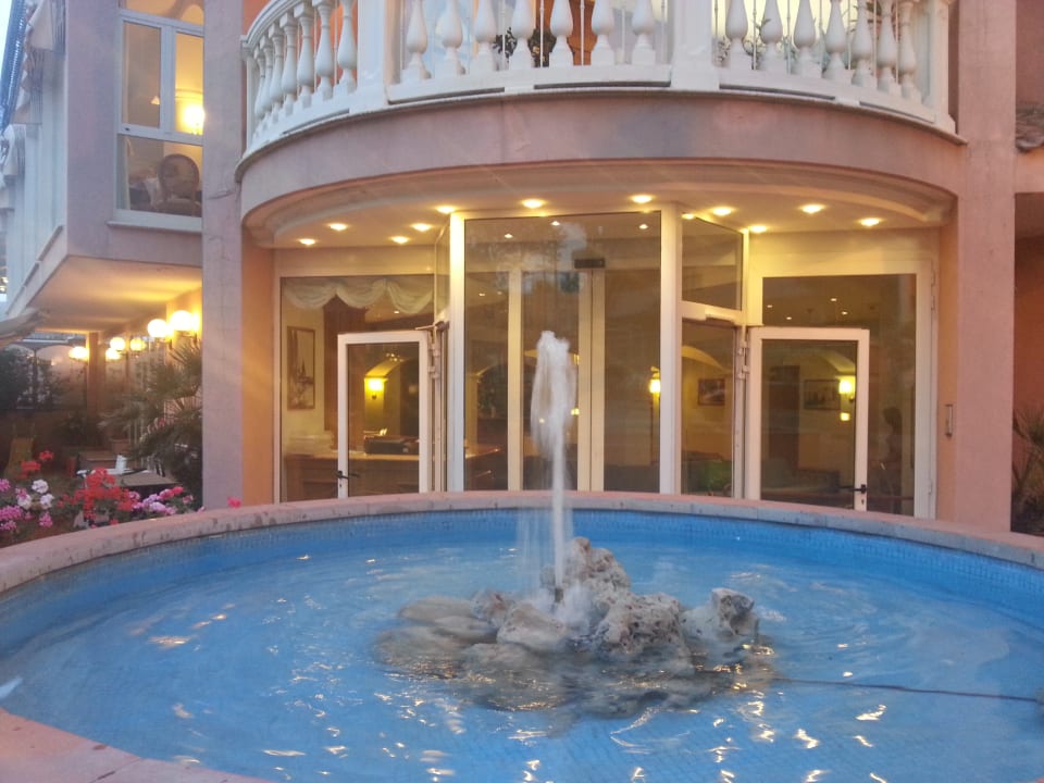 Außenansicht Hotel Trevi Riccione