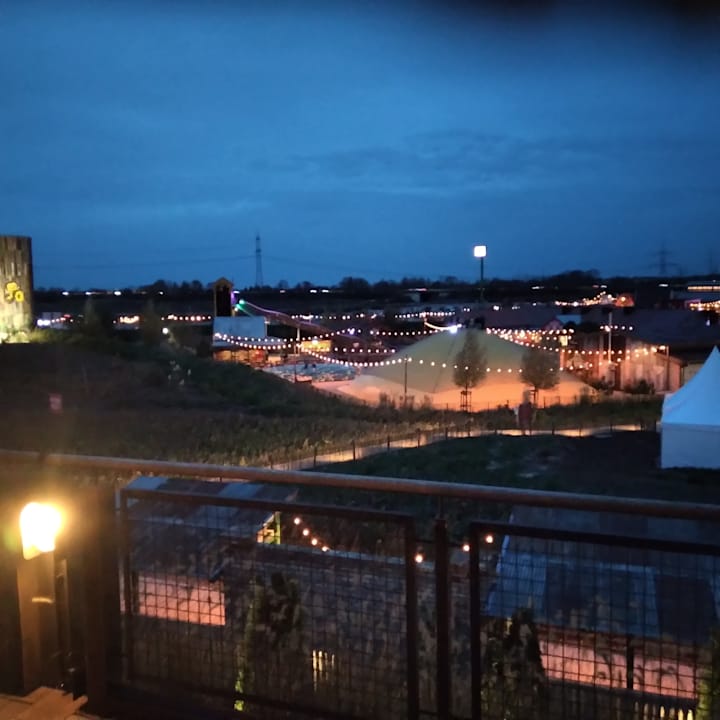 Ausblick Die Karls Bande - Das Hotel