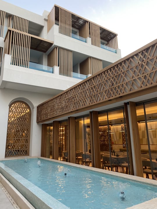 Außenansicht AKASHA Beach Hotel & Spa