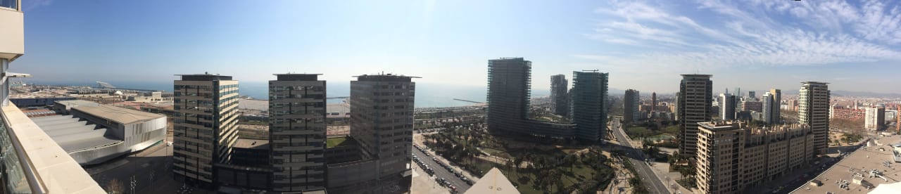 Panorama-Blick von der Terrasse der Executive-Lounge Hilton Diagonal Mar Barcelona