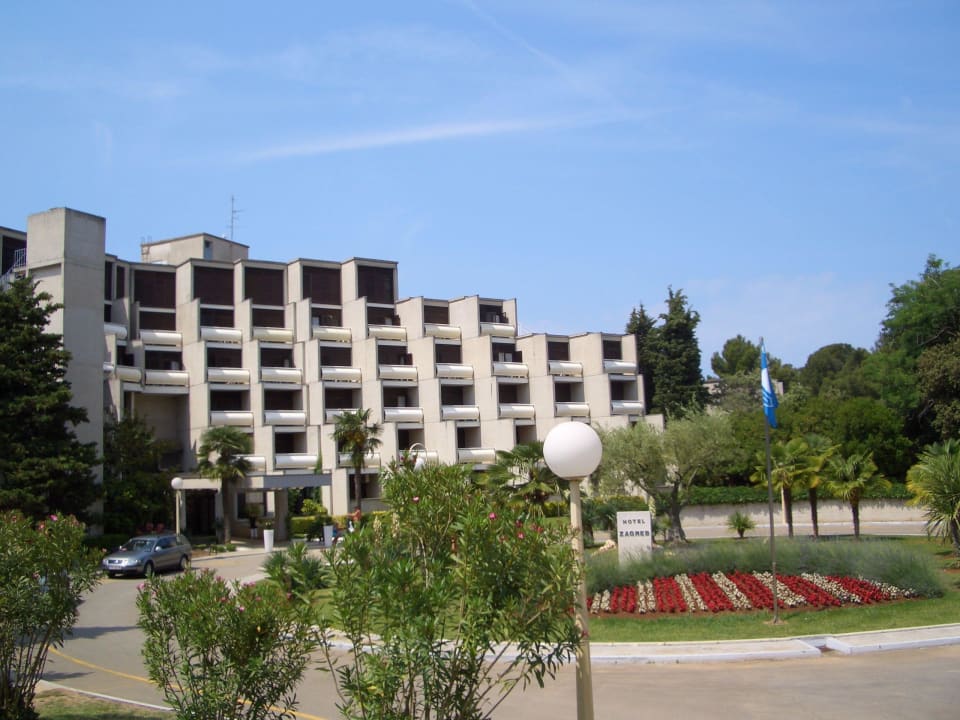 Hotelvorfahrt Valamar Parentino Hotel