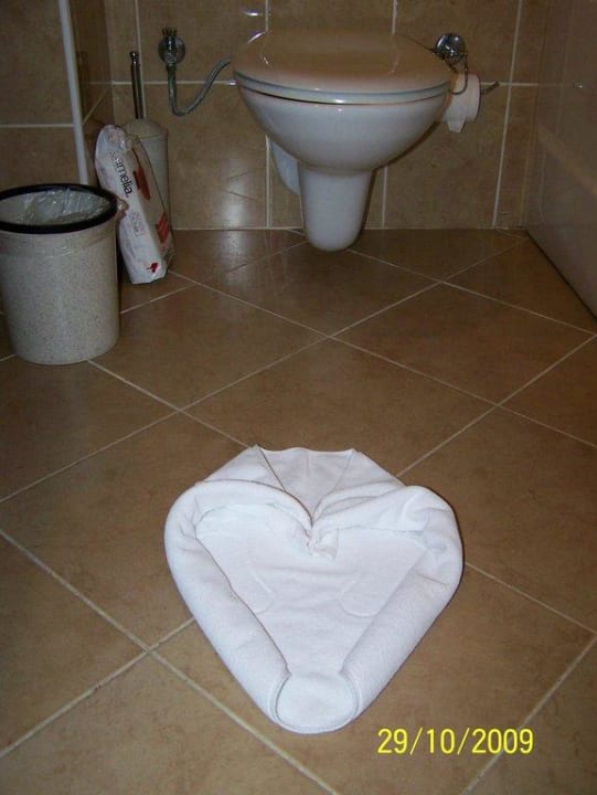 Im Badezimmer Hane Family Resort