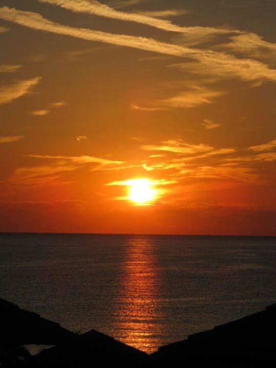 Und nochmals ein Sonnenaufgang! Aquagrand Artistic Luxury Beach Resort - Adults only