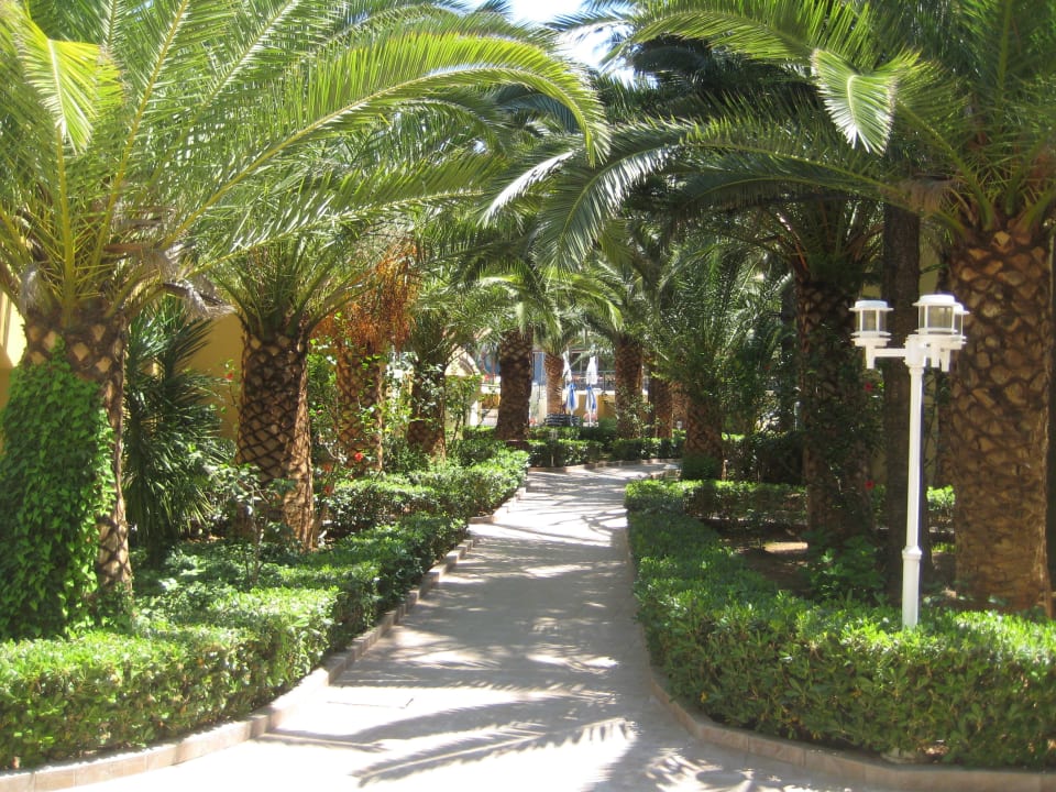 Gartenimpression Vantaris Luxury Beach Resort