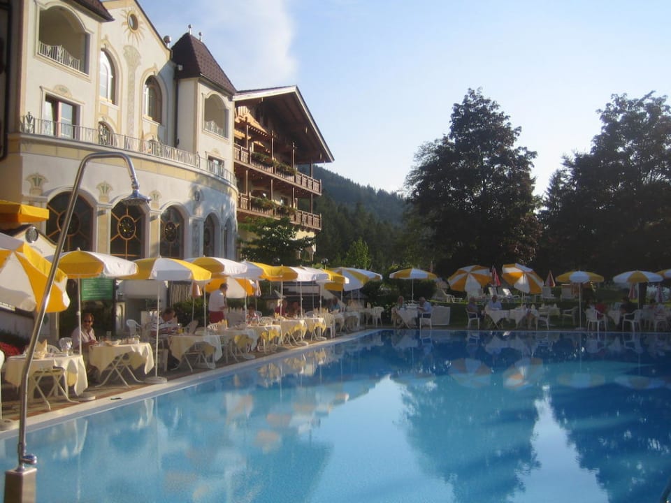 Italienisches Büffet am Pool Der Lärchenhof