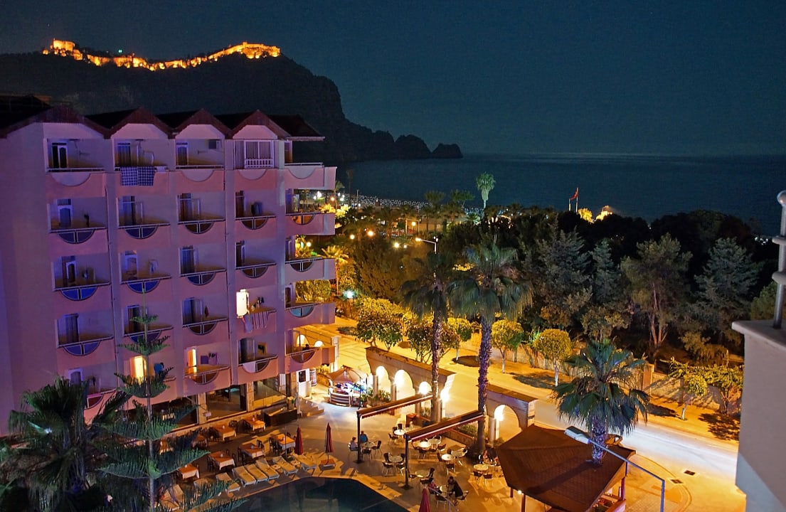 Blick zur Burg Hatipoglu Beach Hotel