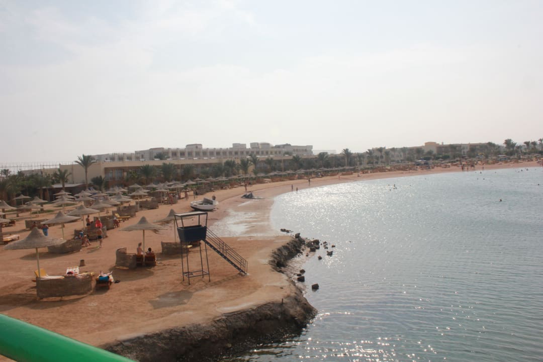 Пляж Desert Rose