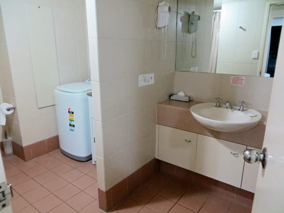 Zimmer Apartments Central Dockside