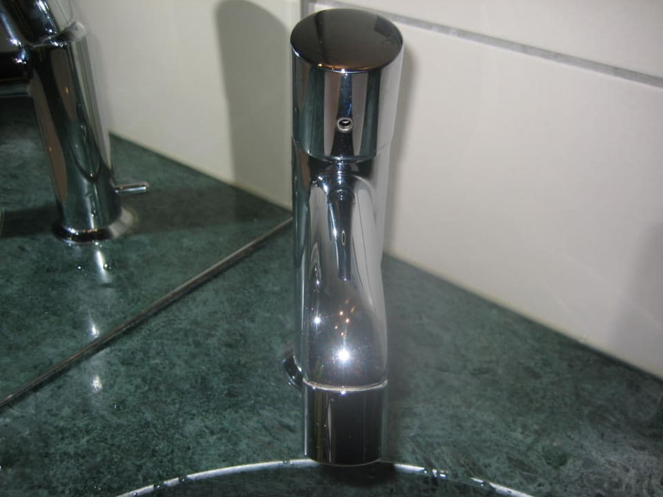 Armatur mit fehlendem Hebel Hilton Reykjavik Nordica