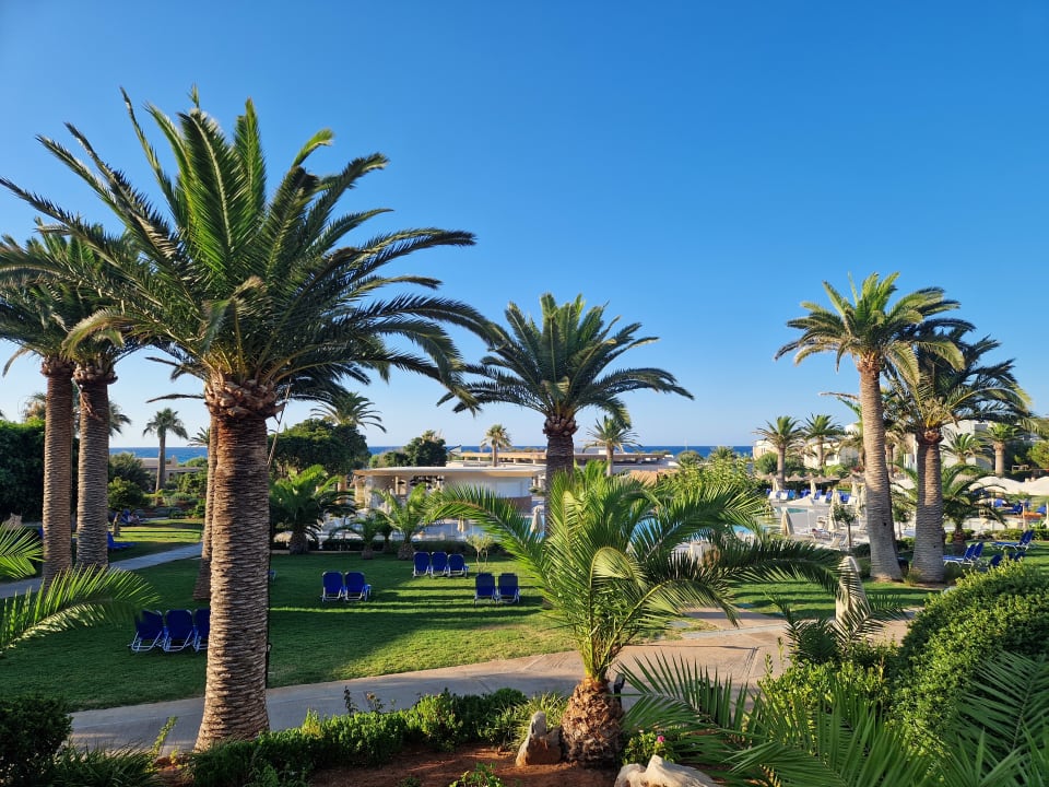Gartenanlage Anissa Beach & Village