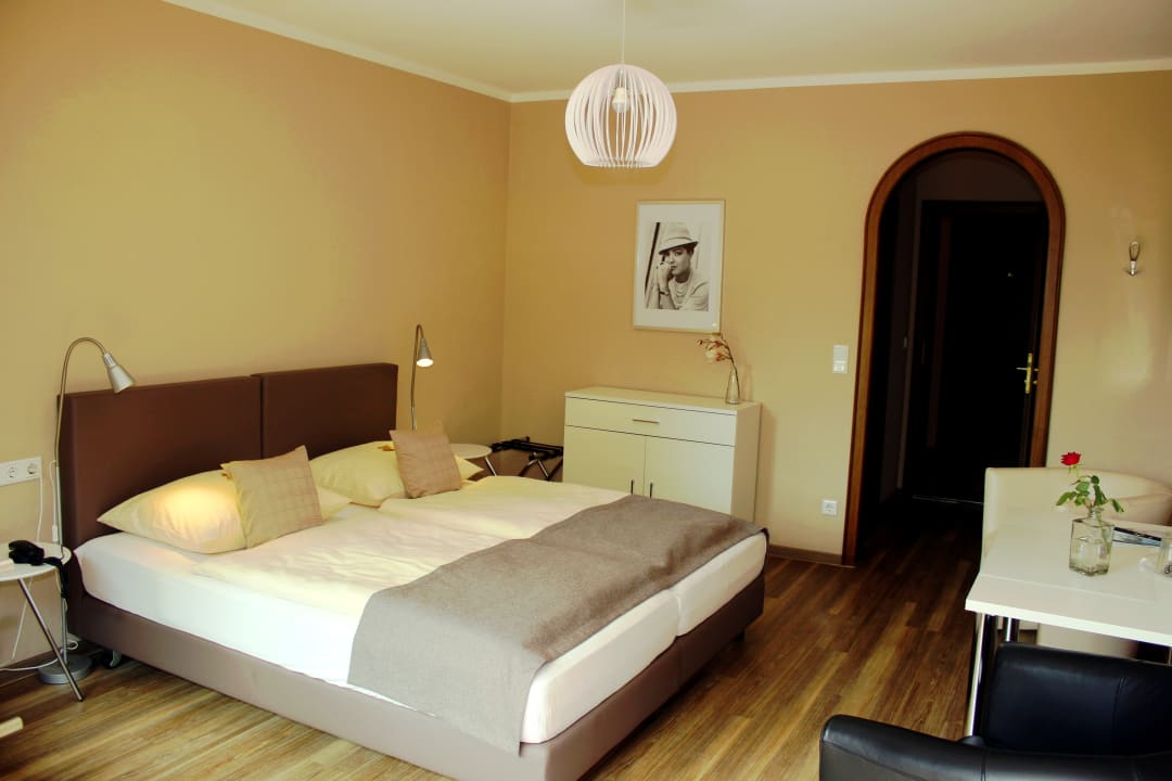 Zimmer Hotel garni Bellevue