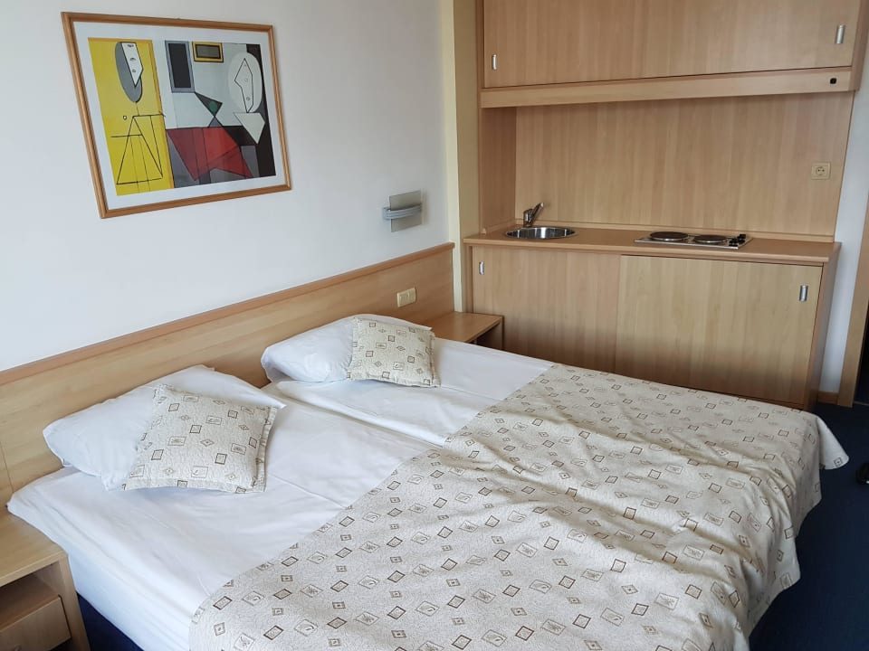 Zimmer 623 von der Balkontür aus Effect Grand Victoria Hotel