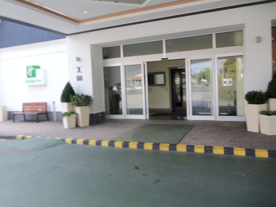 Eingang Leonardo Hotel Düsseldorf Airport - Ratingen