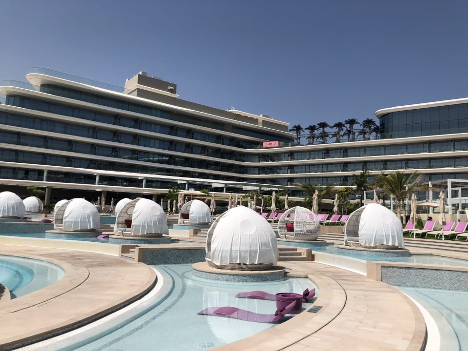 Pool W Dubai - The Palm