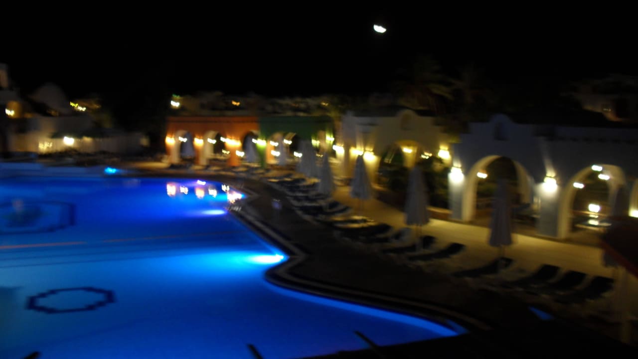 Partypool nachts beleuchtet Arabella Azur Resort