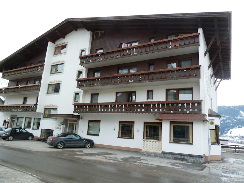 Strassenansicht Hotel Feneberg