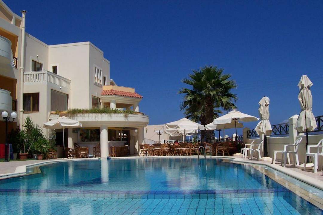 pool mit bar Hotel Stavroula Palace