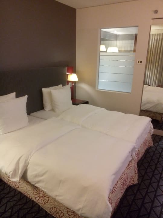 Zimmer Radisson Blu Hotel Zürich Airport