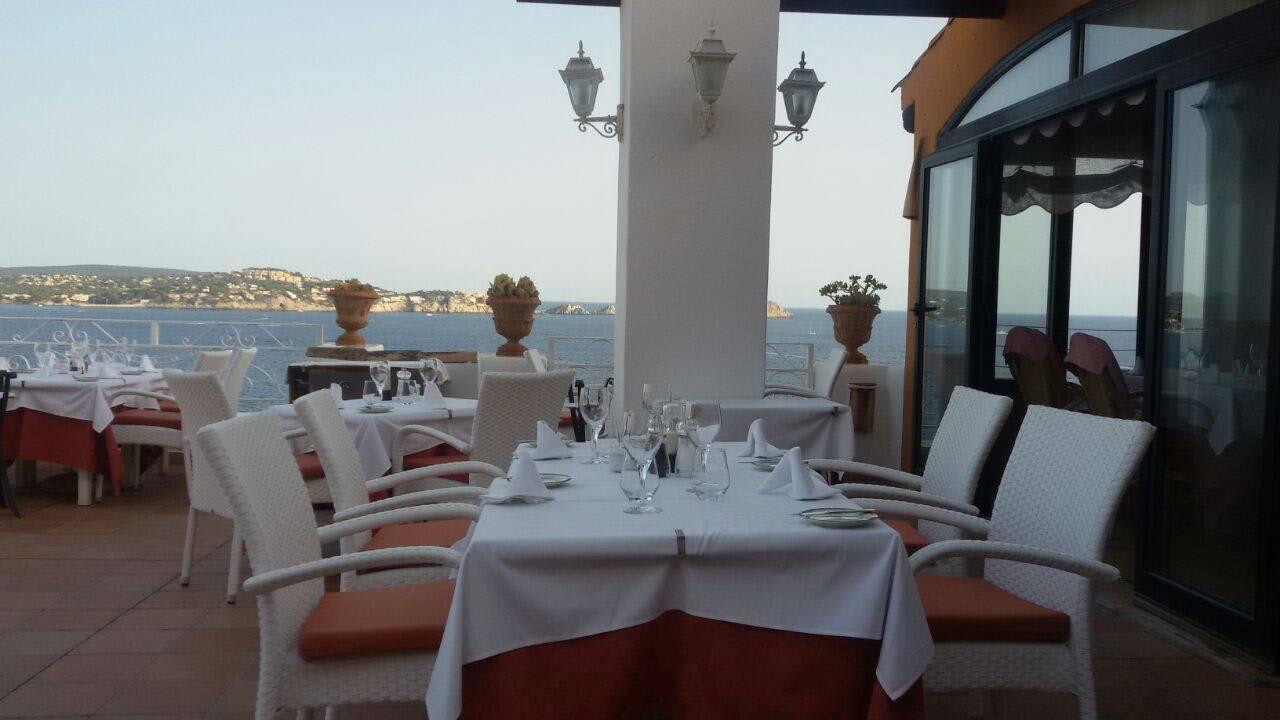 Wunderschöner Ausblick beim Essen Hotel Aldea Cala Fornells 2