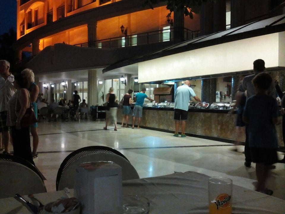 Blick auf's Buffet Bella Resort & Spa