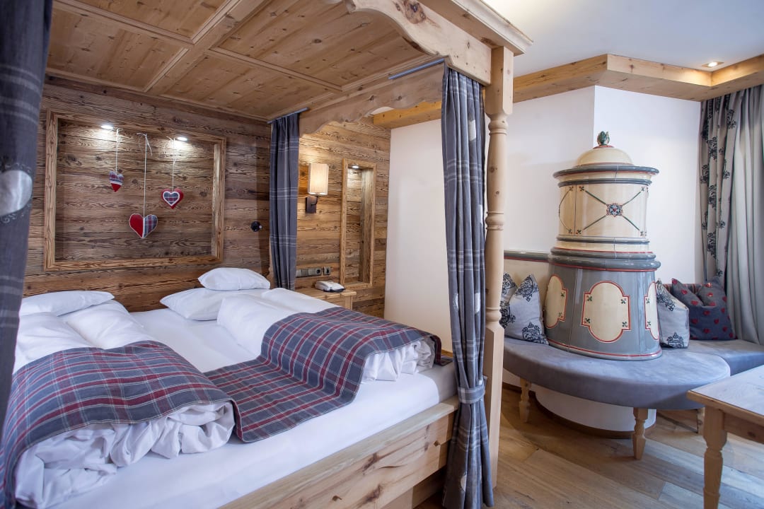 Neue Kuschelsuite mit Zirbenholz Verwöhnhotel Kristall