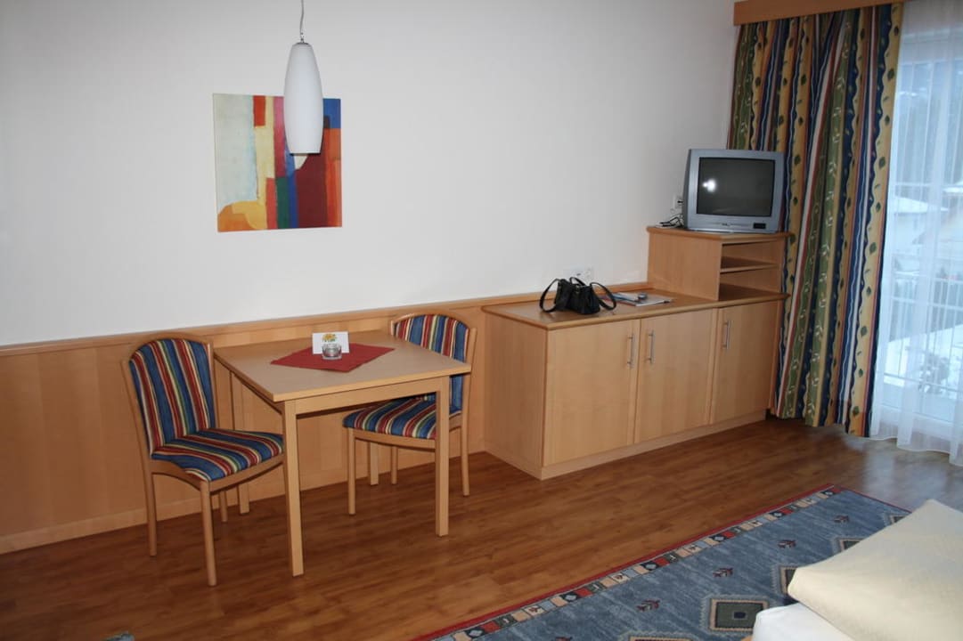 Tisch mit Stühlen Platzlhof - Mein Hotel im Zillertal