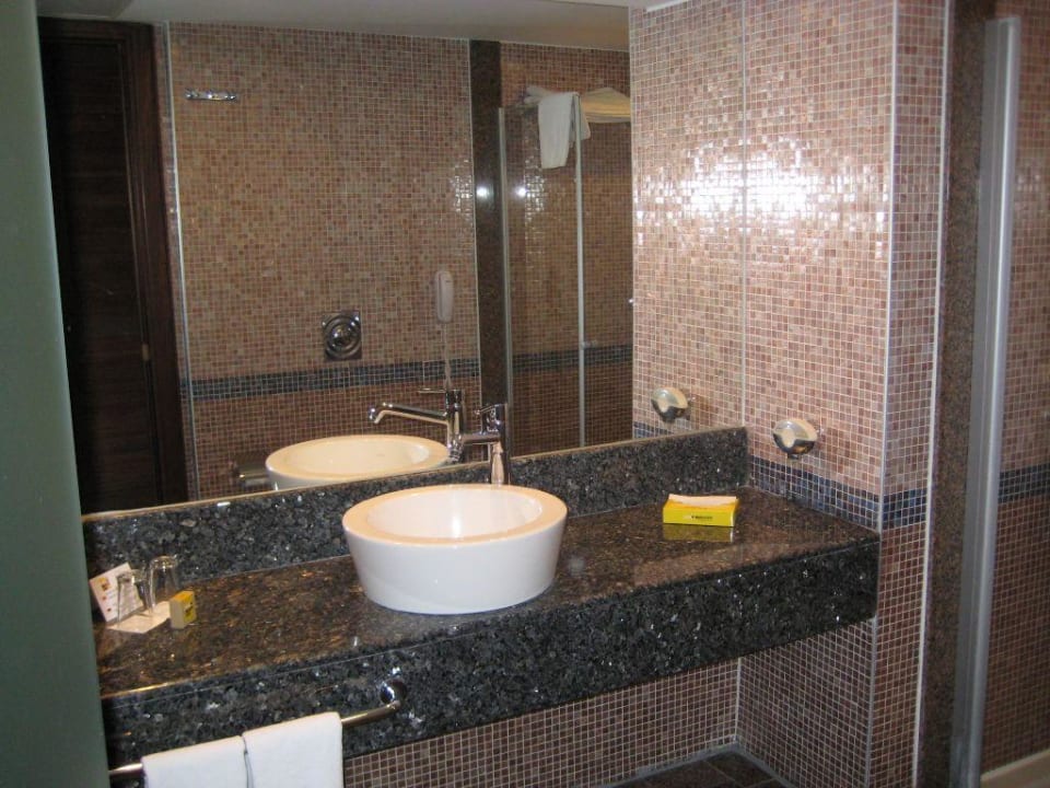 Badezimmer im Untergeschoss / Phönix Hills Asteria Family Belek