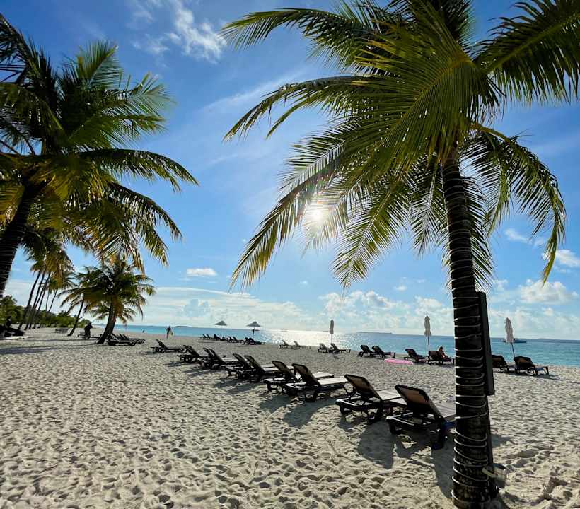 Strand Kuredu Island Resort & Spa