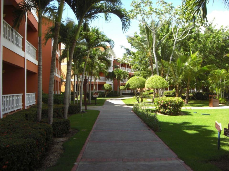 Wohnblocks mit Grünanlage BelleVue Dominican Bay