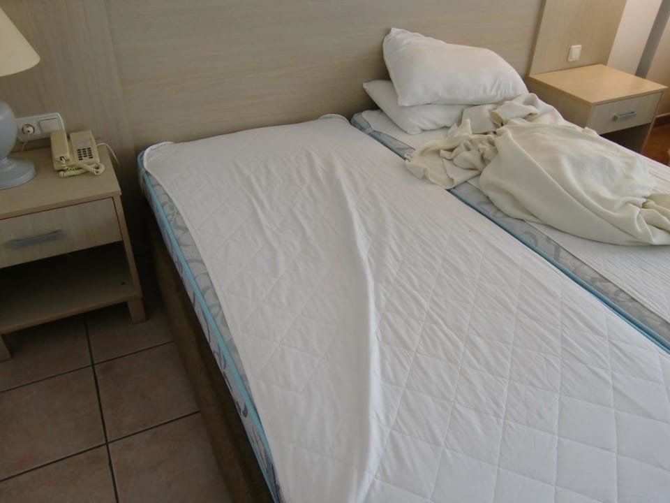So fanden wir das Zimmer bei Ankunft vor Süral Saray Hotel