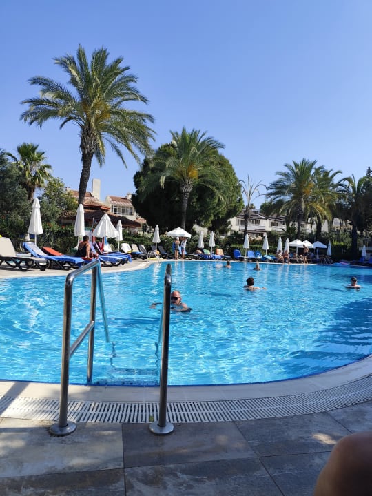 Pool Side Sun Hotel