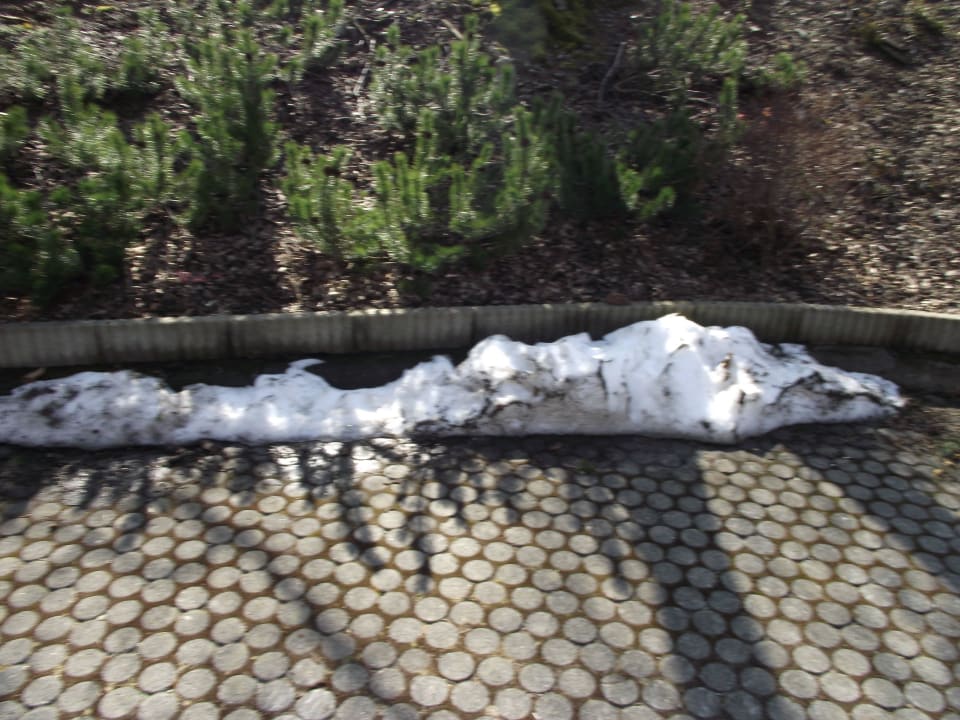 Noch Reste vom Winter Göbel's Seehotel Diemelsee