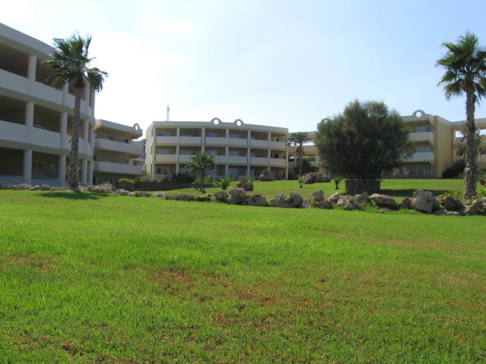 Grünanlage von küche aus Hotel Kalithea Horizon Royal