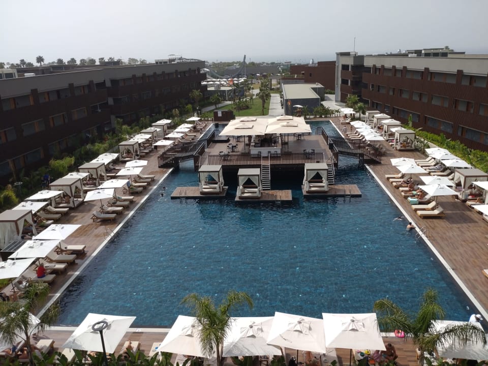 Pool Jacaranda Luxury Resort