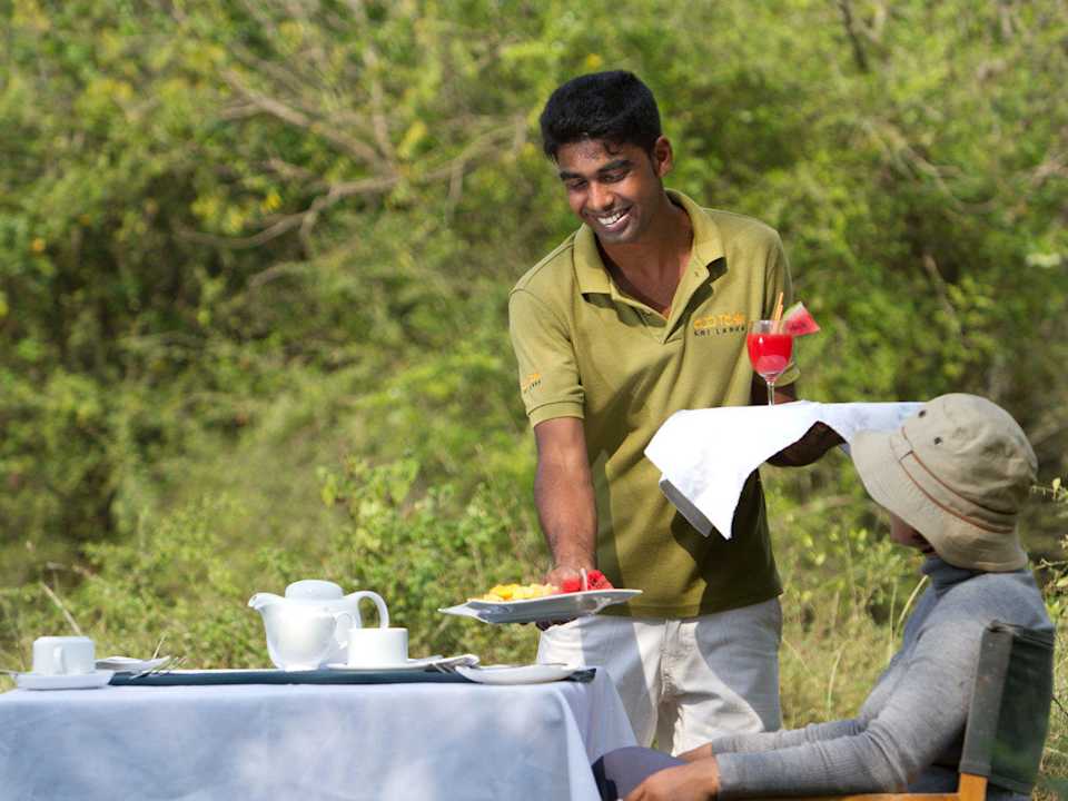 Service at Mahoora Mahoora Tented Safari Camp - Wilpattu