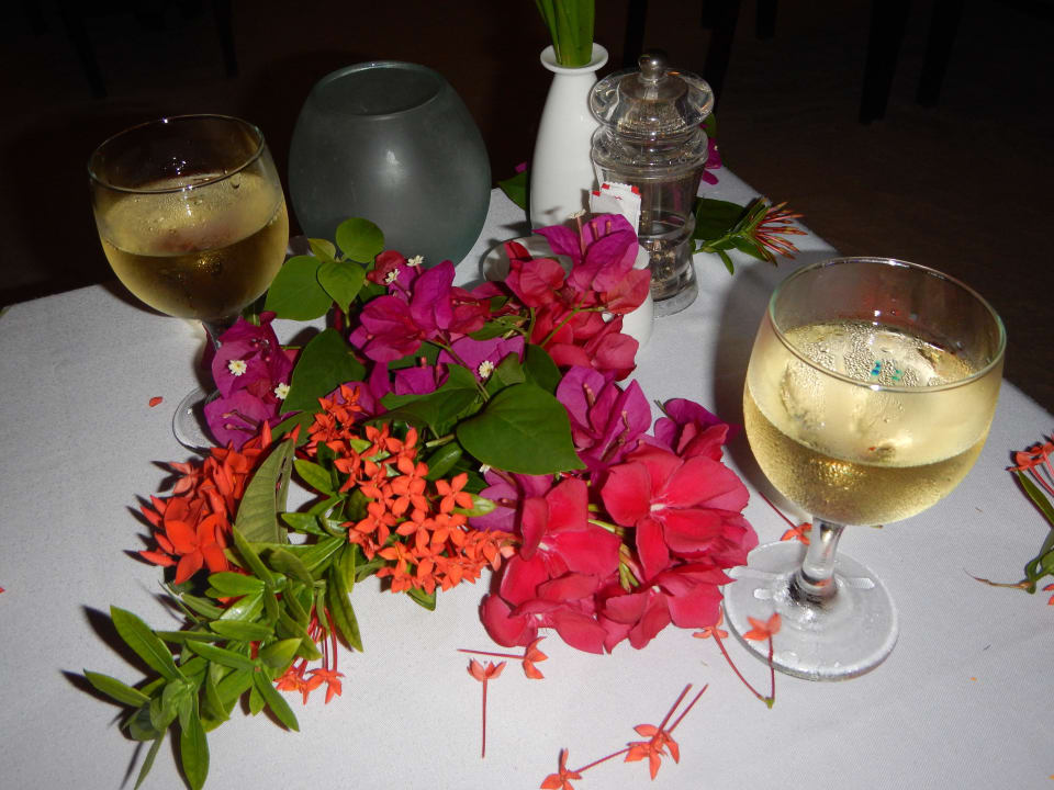 Geburtstagsüberraschung Vilamendhoo Island Resort & Spa